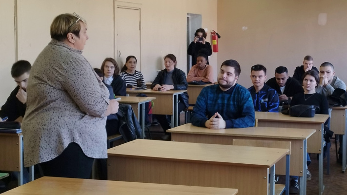 24 сентября 2025 года студенты 1 и 4 курса бакалавриата направления "Менеджмент" встретились с представителями МФЦ